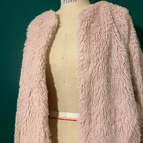Pink faux fur jacket - Picture 3 of 3